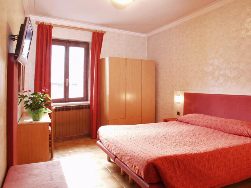 Euro Hotel Edolo Kültér fotó