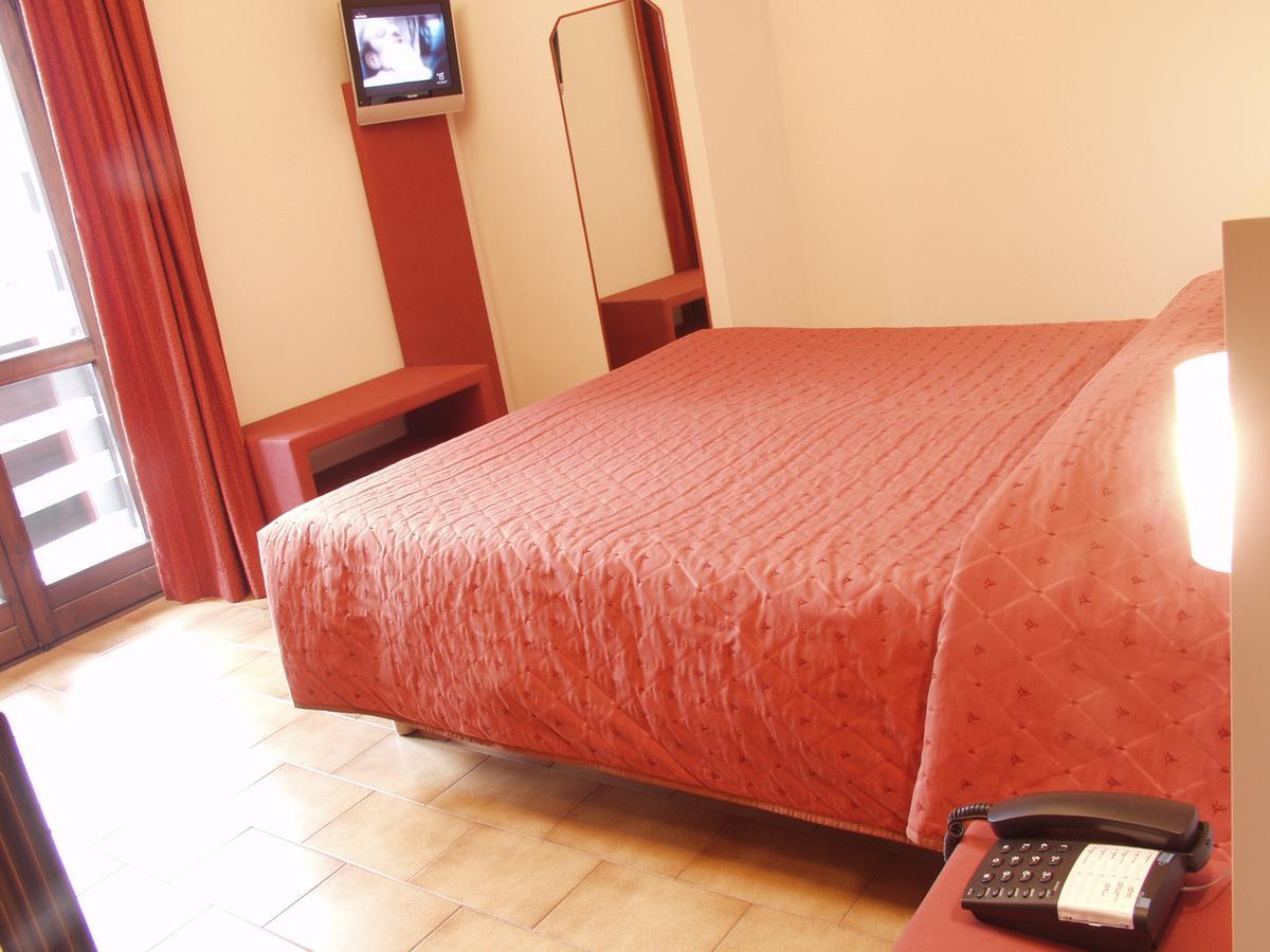 Euro Hotel Edolo Kültér fotó
