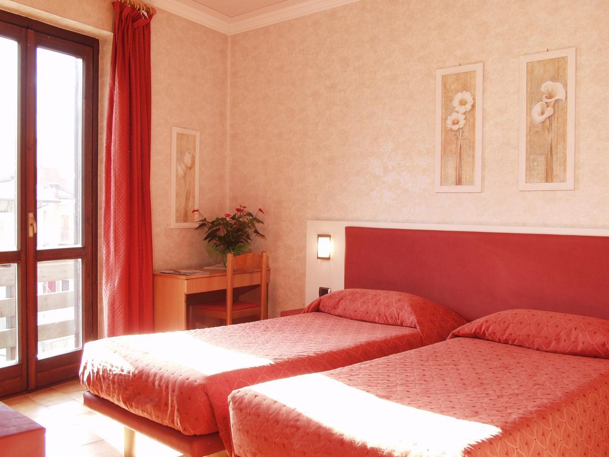 Euro Hotel Edolo Kültér fotó